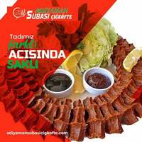 Taze yeşillikli ve bol malzemeli çiğköfte porsiyon